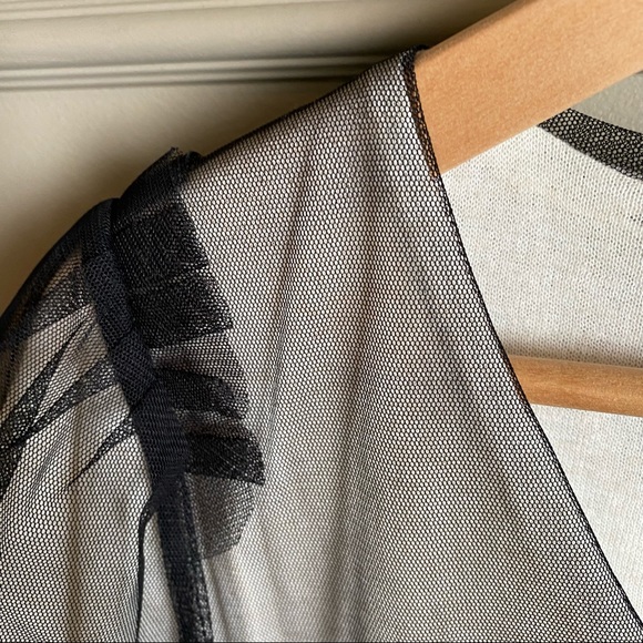 🛍 BCBG Maxazria Runway Black Mesh Overlay Swewter - Picture 3 of 8